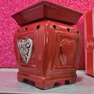 Scentsy Heartfelt Red Candle Warmer